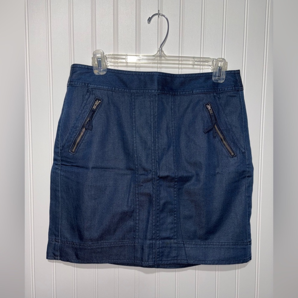 NWOT LOFT Dark Denim Skirt| Size 4 - Picture 1 of 4
